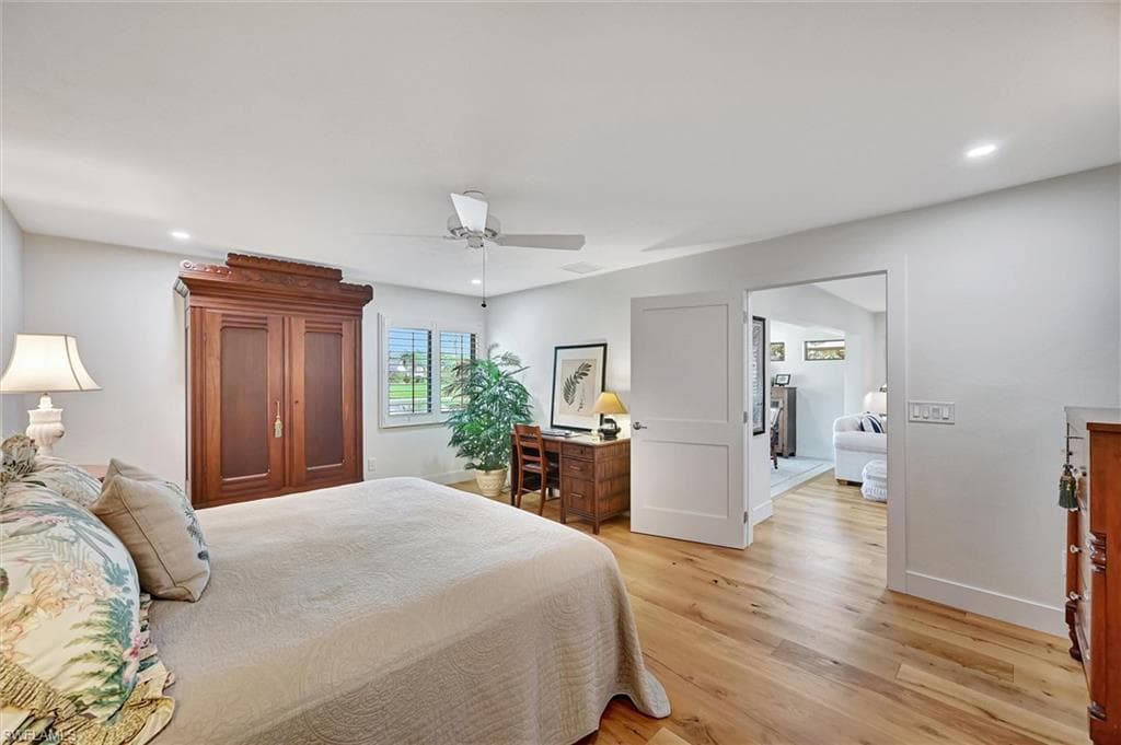 535 Augusta Blvd 4, Naples, FL 34113-29