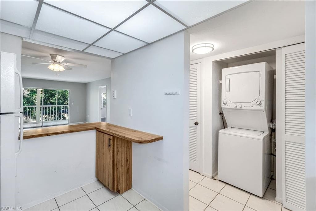 499 Forest Lakes Blvd 312, Naples, FL 34105-10