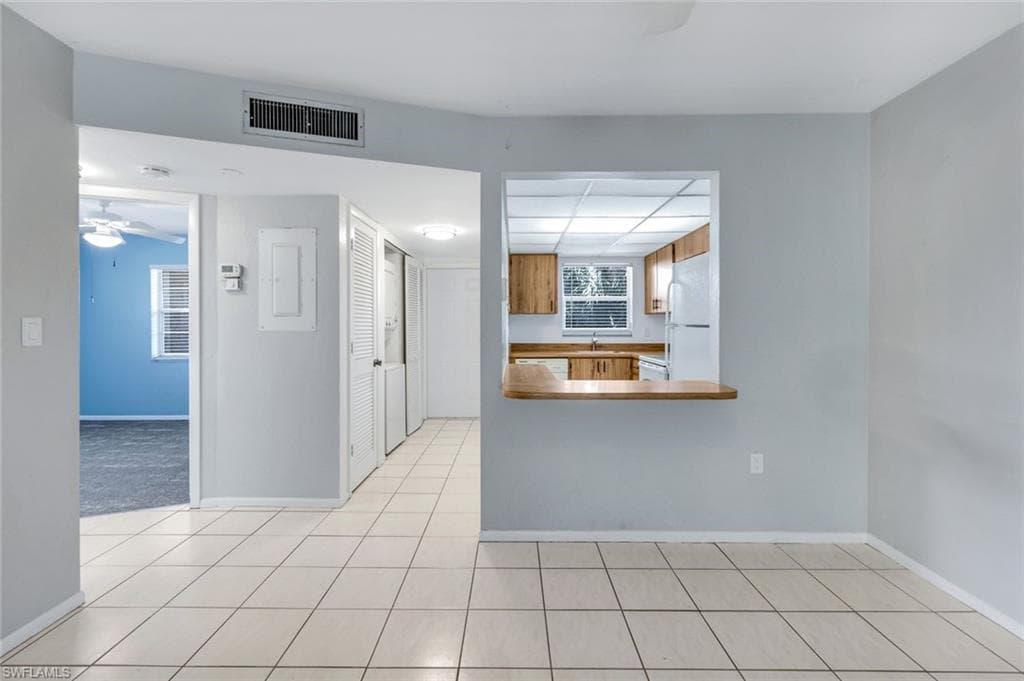 499 Forest Lakes Blvd 312, Naples, FL 34105-13