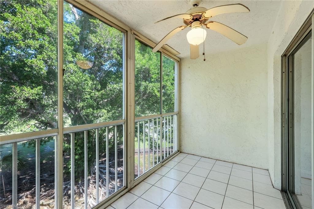 499 Forest Lakes Blvd 312, Naples, FL 34105-22