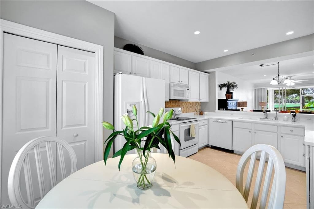 9113 Michael Cir 7, Naples, FL 34113-12