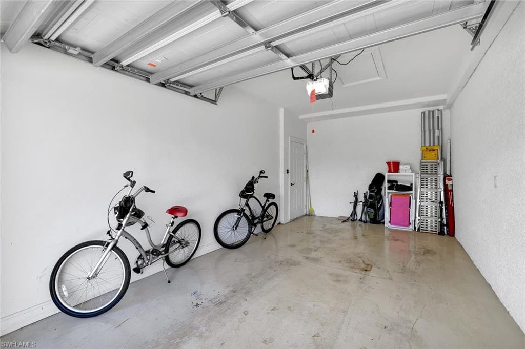 9113 Michael Cir 7, Naples, FL 34113-23
