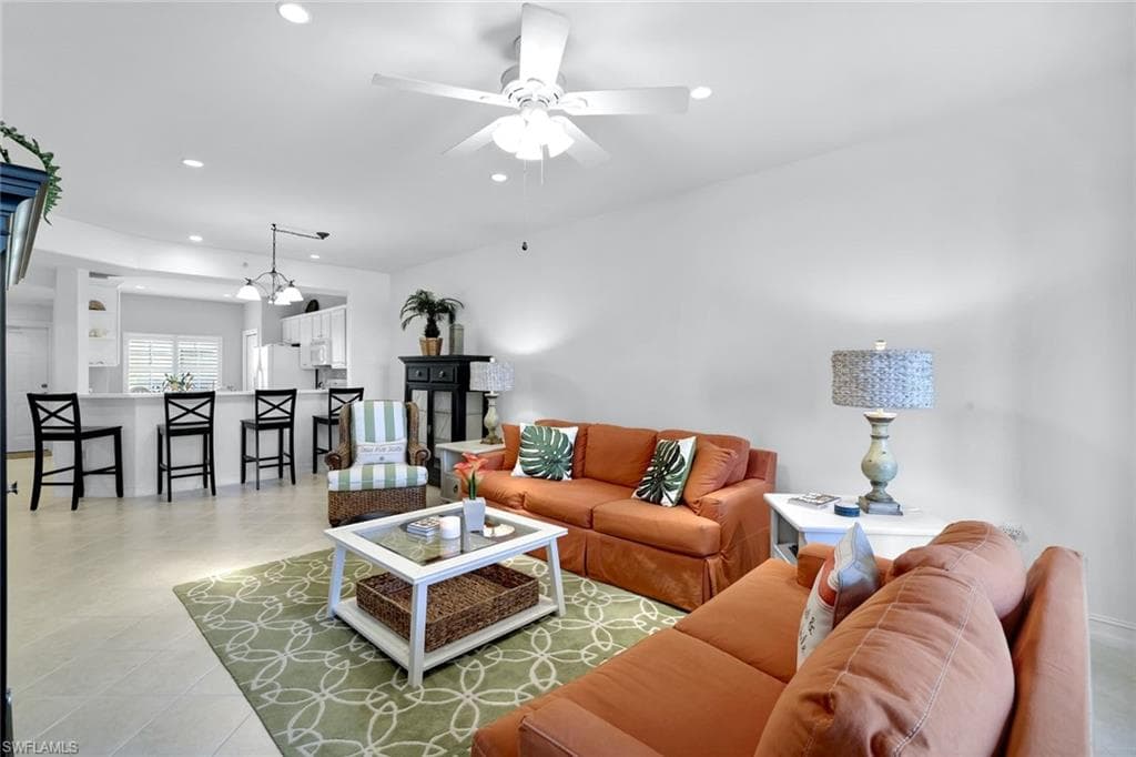 9113 Michael Cir 7, Naples, FL 34113-5