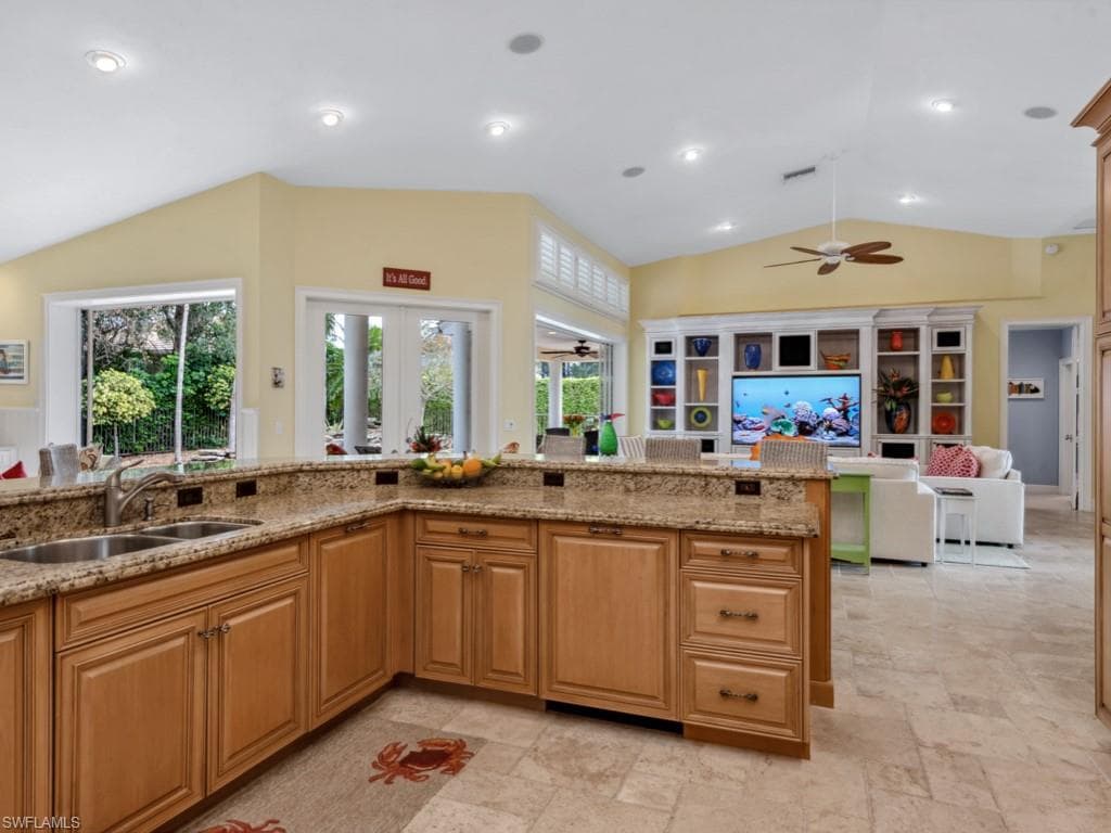 762 Lynnmore Ln E, Naples, FL 34108-9