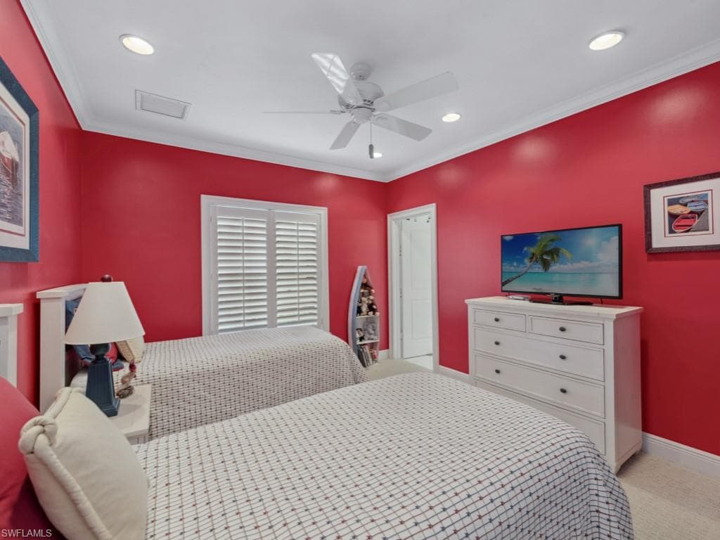 762 Lynnmore Ln E, Naples, FL 34108-20