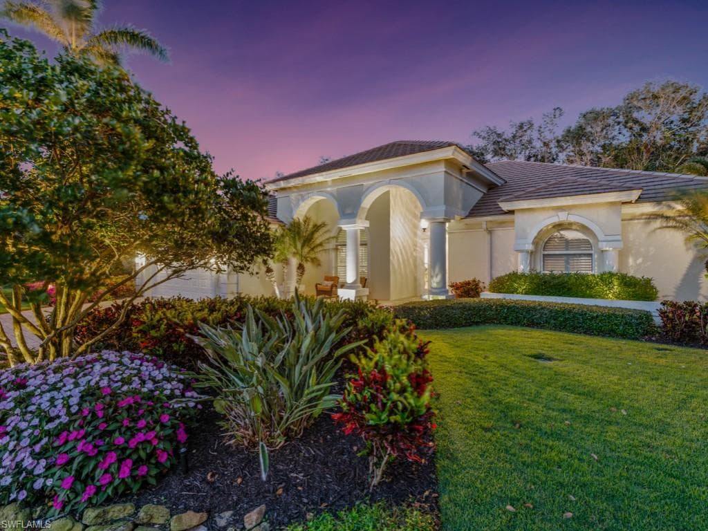 762 Lynnmore Ln E, Naples, FL 34108-24