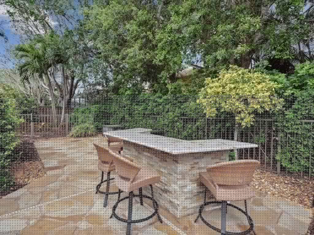 762 Lynnmore Ln E, Naples, FL 34108-36