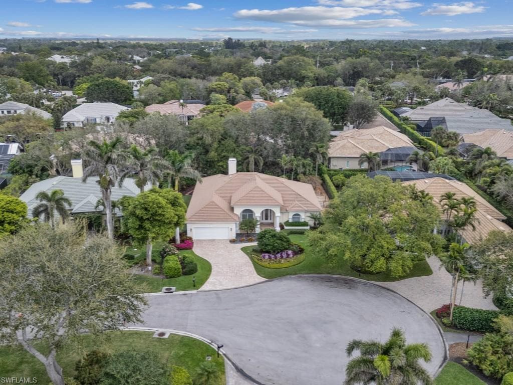 762 Lynnmore Ln E, Naples, FL 34108-4
