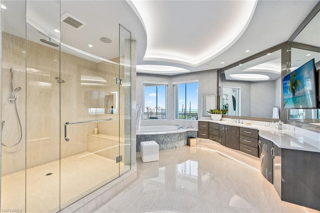 13665 Vanderbilt Dr Ph-1102, Naples, FL 34110-14
