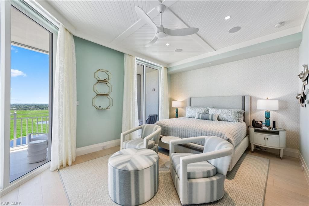 13665 Vanderbilt Dr Ph-1102, Naples, FL 34110-16