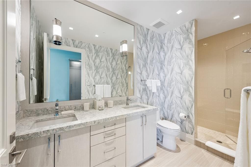13665 Vanderbilt Dr Ph-1102, Naples, FL 34110-17
