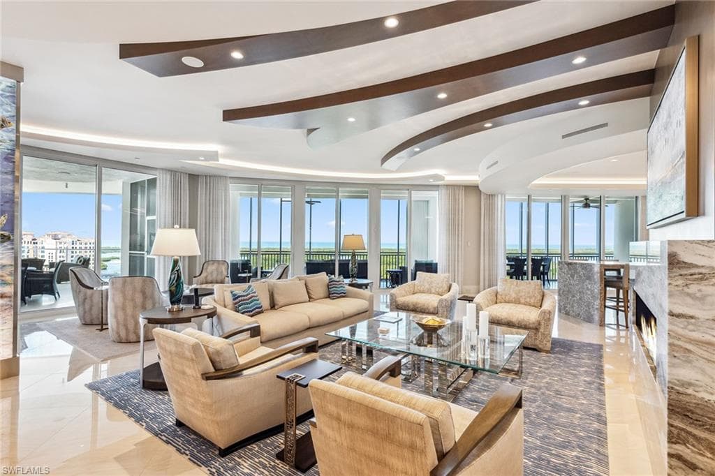 13665 Vanderbilt Dr Ph-1102, Naples, FL 34110-3