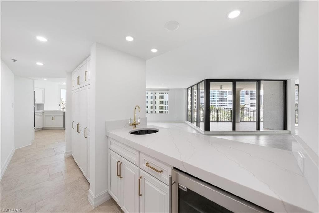 4251 Gulf Shore Blvd N 5b, Naples, FL 34103-15