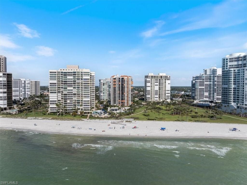 4251 Gulf Shore Blvd N 5b, Naples, FL 34103-45
