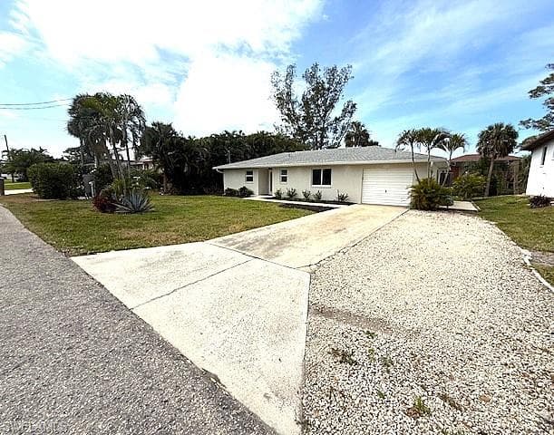 27261 J C Ln, Bonita Springs, FL 34135-4