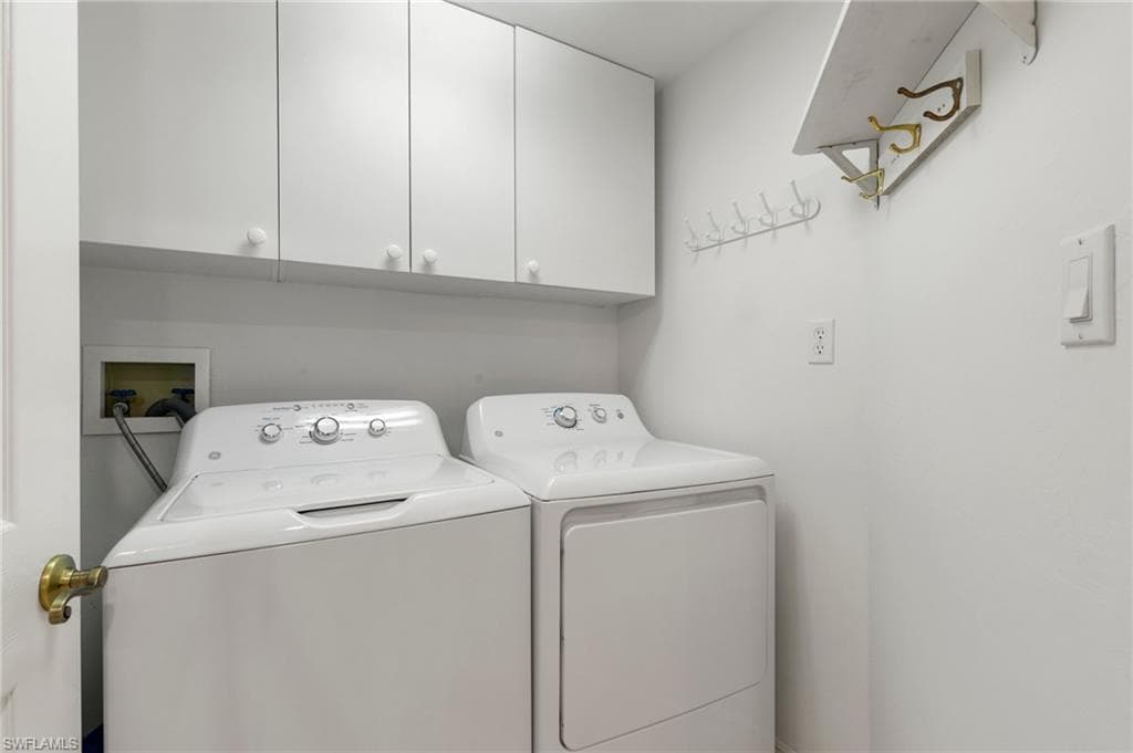 907 Panama Ct 303, Marco Island, FL 34145-23
