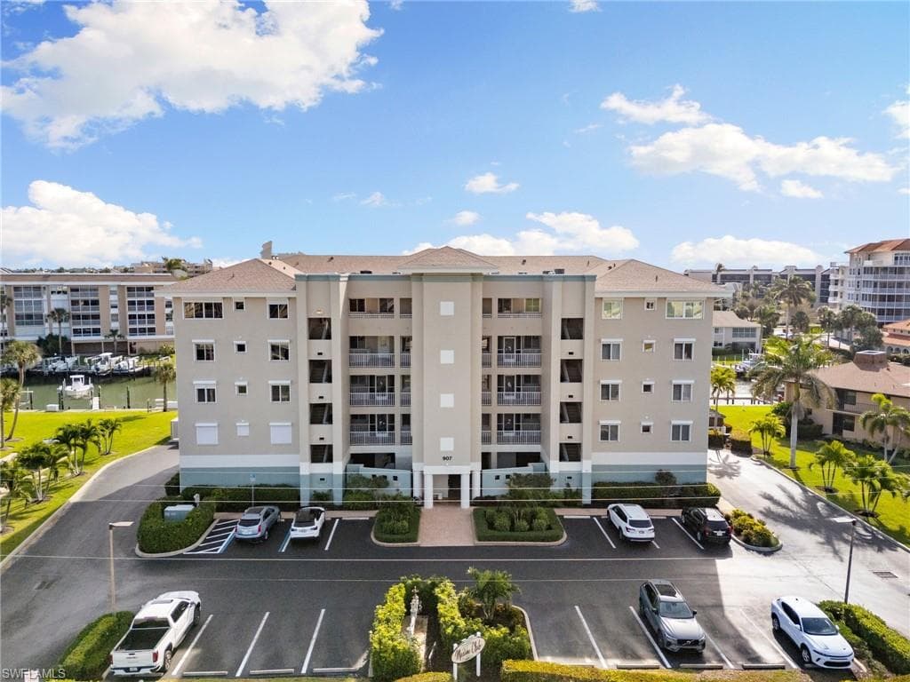907 Panama Ct 303, Marco Island, FL 34145-2