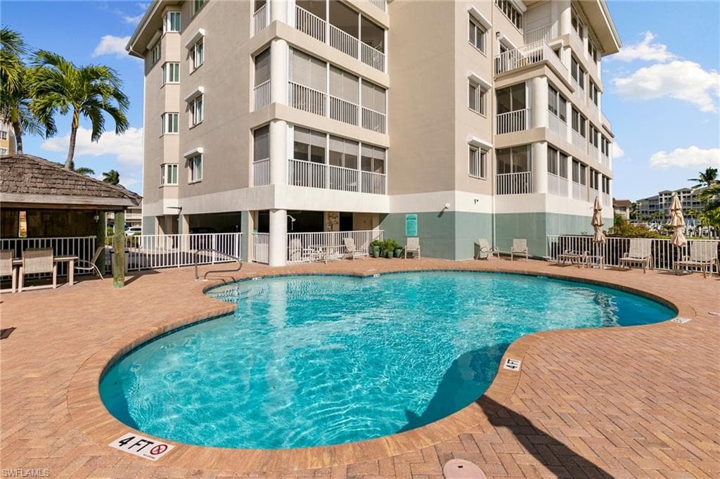 907 Panama Ct 303, Marco Island, FL 34145-30