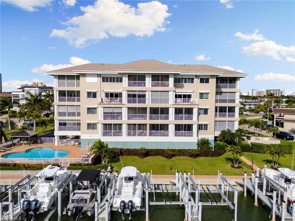 907 Panama Ct 303, Marco Island, FL 34145-35