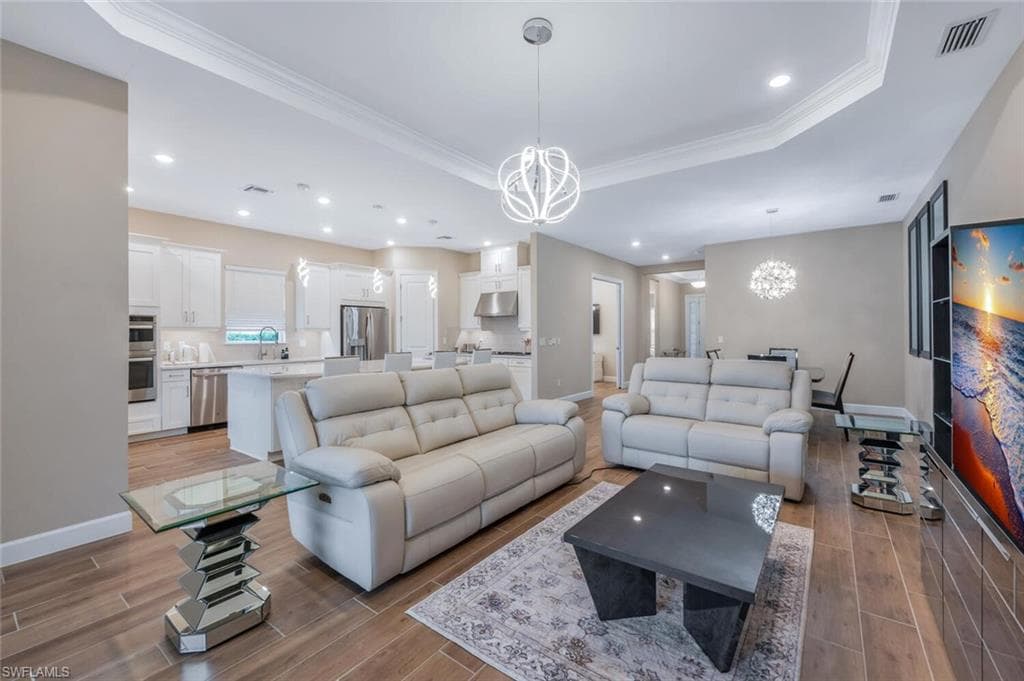8448 Rosa Ct, Naples, FL 34114-8