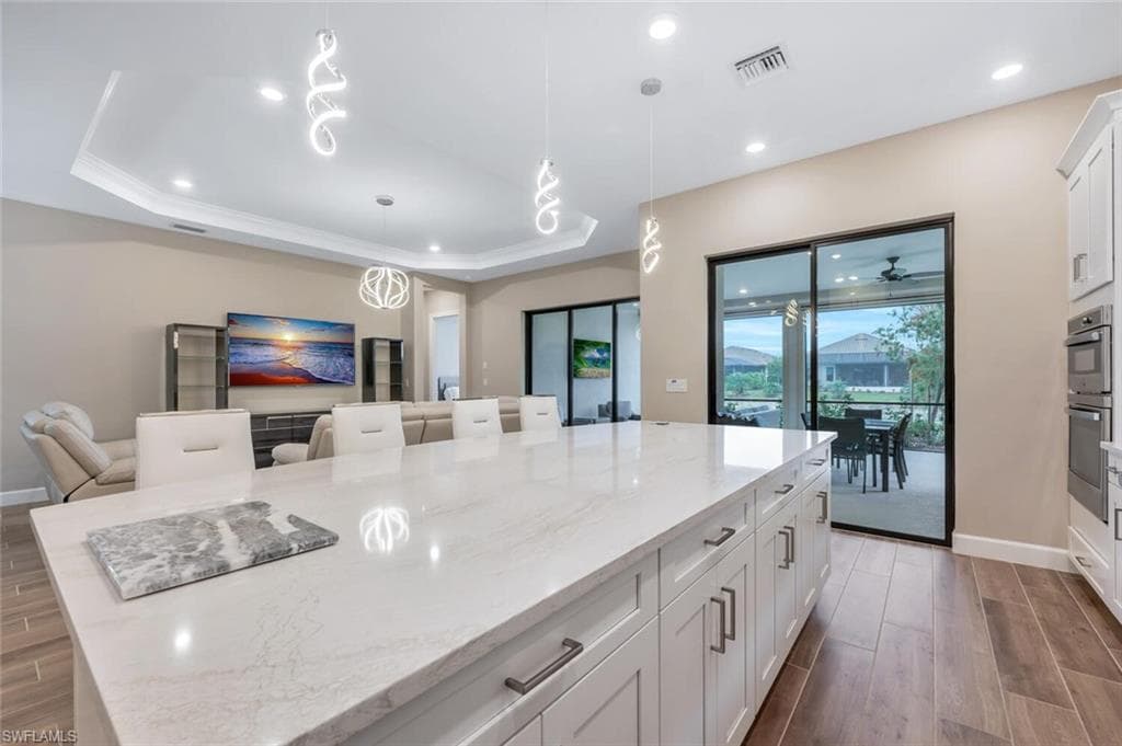 8448 Rosa Ct, Naples, FL 34114-11