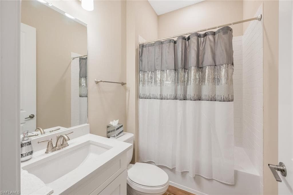 8448 Rosa Ct, Naples, FL 34114-20