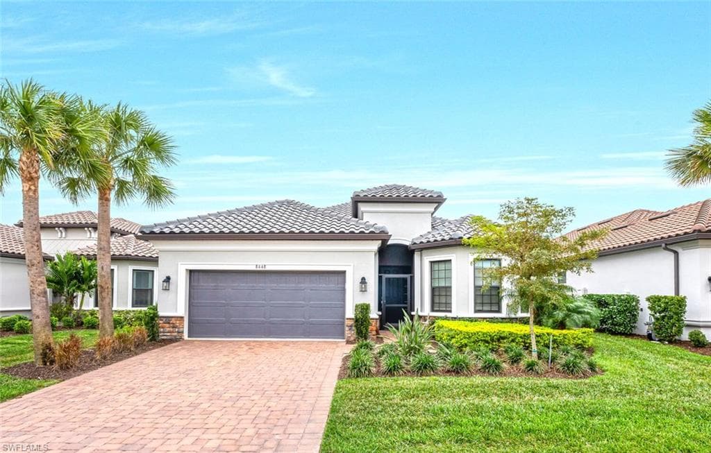 8448 Rosa Ct, Naples, FL 34114-1