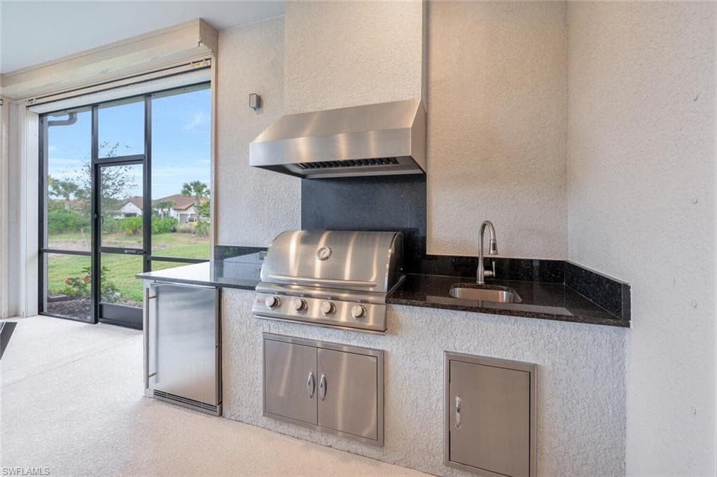 8448 Rosa Ct, Naples, FL 34114-28