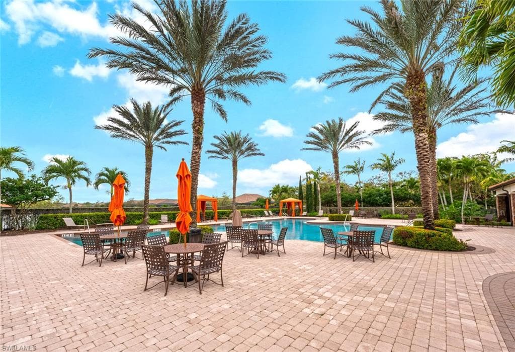 8448 Rosa Ct, Naples, FL 34114-40