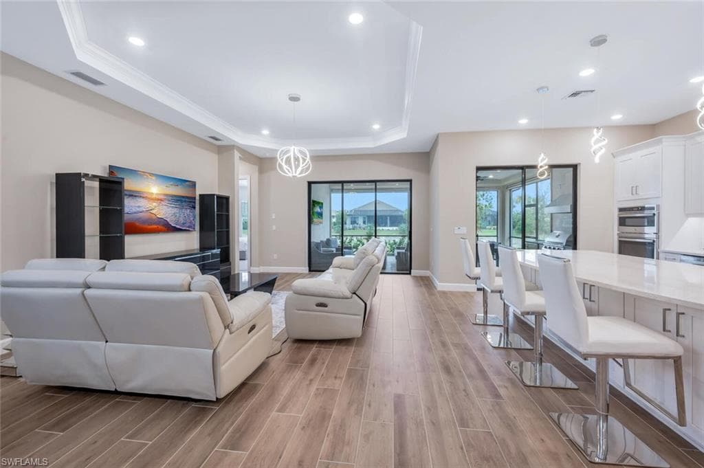 8448 Rosa Ct, Naples, FL 34114-4