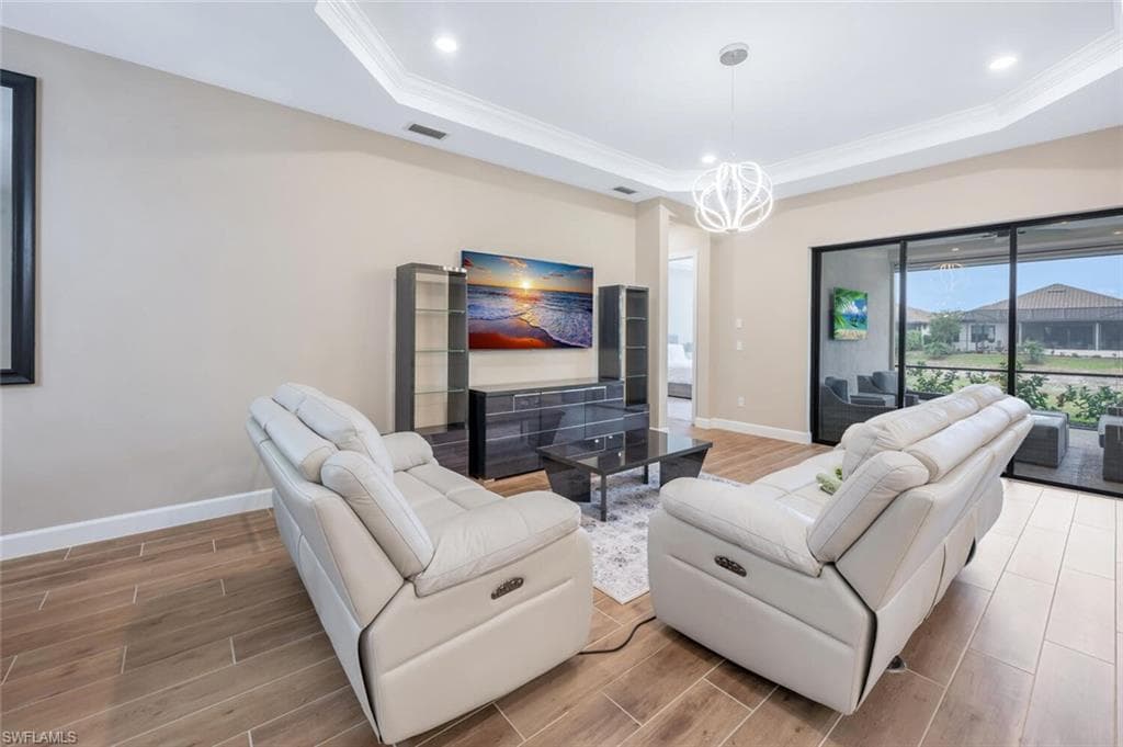 8448 Rosa Ct, Naples, FL 34114-5