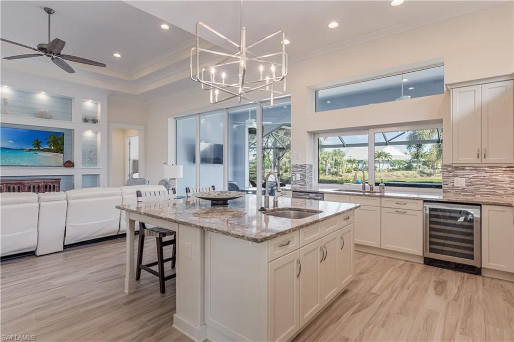 6424 Pembroke Way, Naples, FL 34113-6