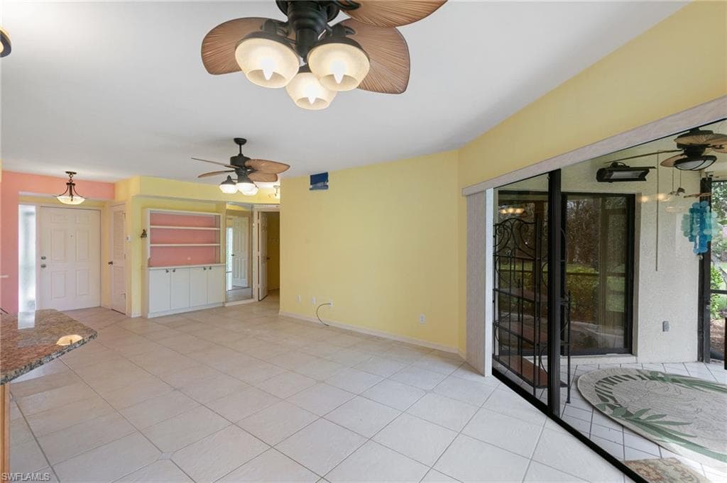 110 Bennington Dr 2, Naples, FL 34104-9