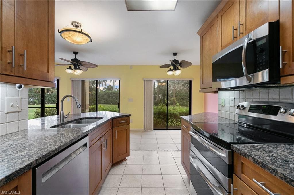 110 Bennington Dr 2, Naples, FL 34104-14