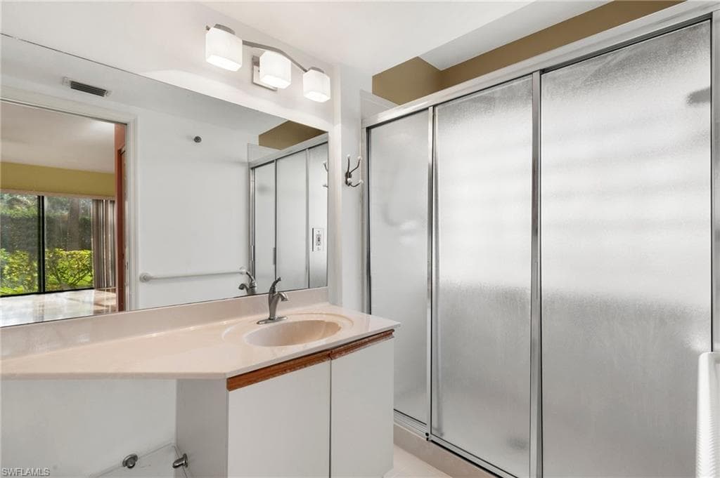 110 Bennington Dr 2, Naples, FL 34104-17