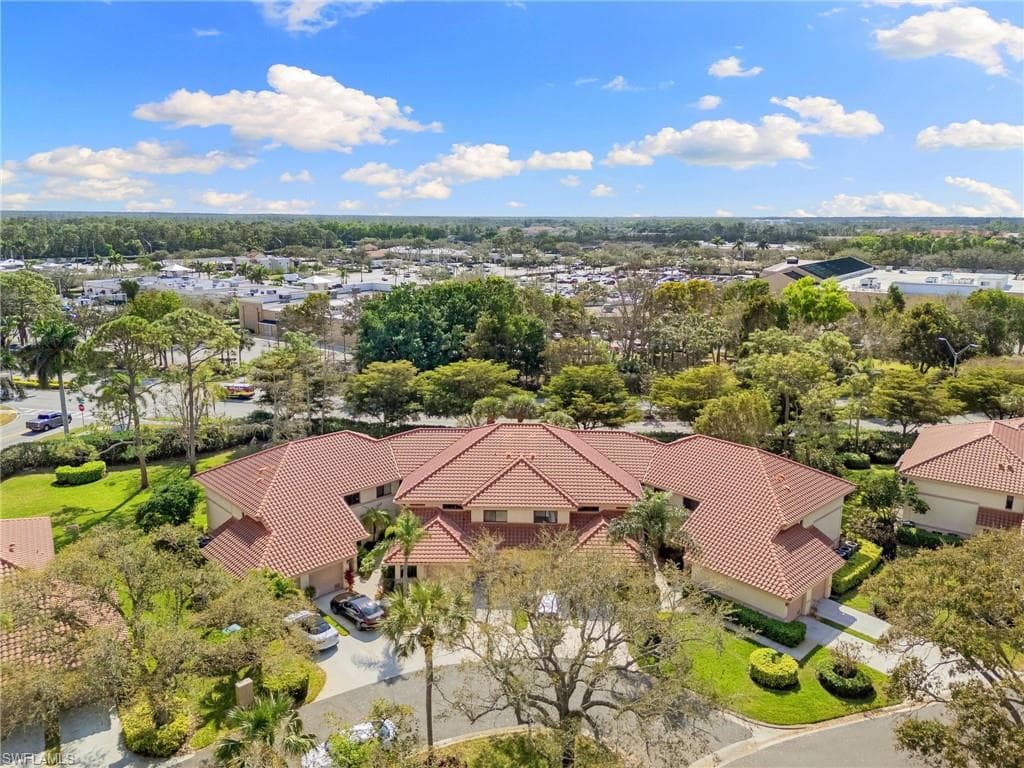 110 Bennington Dr 2, Naples, FL 34104-28