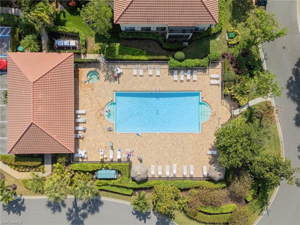 110 Bennington Dr 2, Naples, FL 34104-31