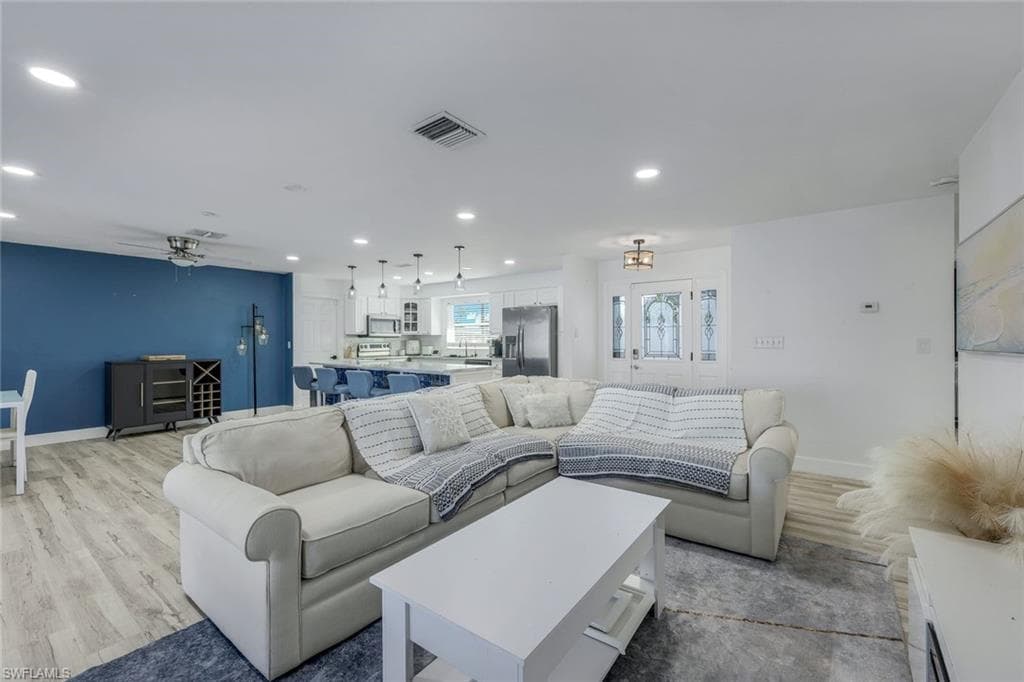 3114 18th Ave, Cape Coral, FL 33904-9