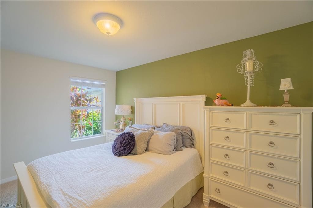 8696 Genova Ct, Naples, FL 34114-15