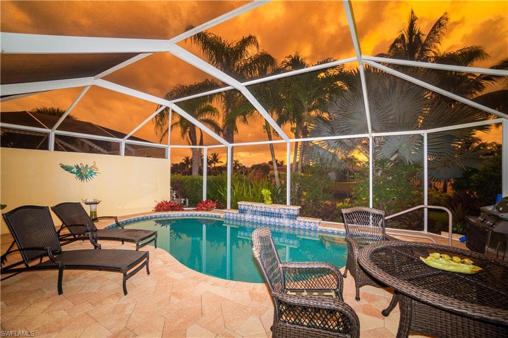 8696 Genova Ct, Naples, FL 34114-1