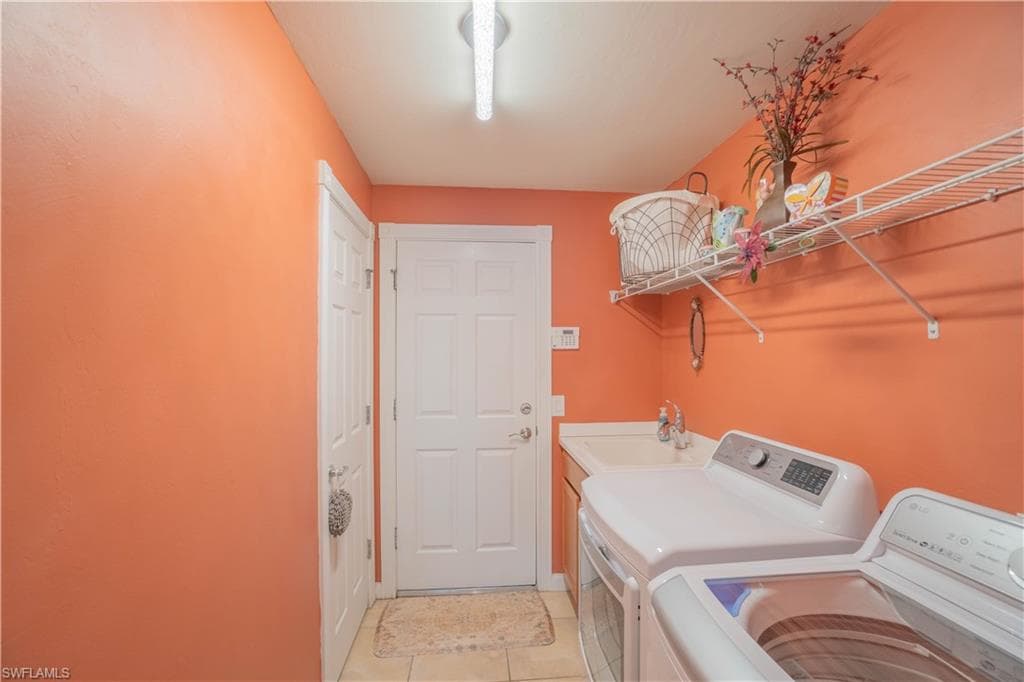 8696 Genova Ct, Naples, FL 34114-29