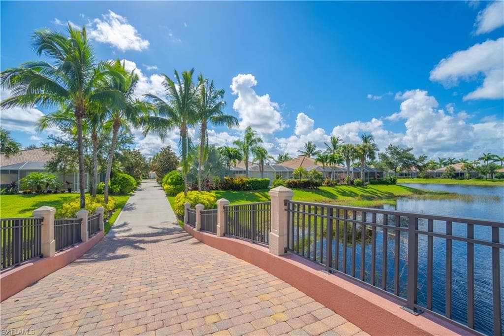 8696 Genova Ct, Naples, FL 34114-40