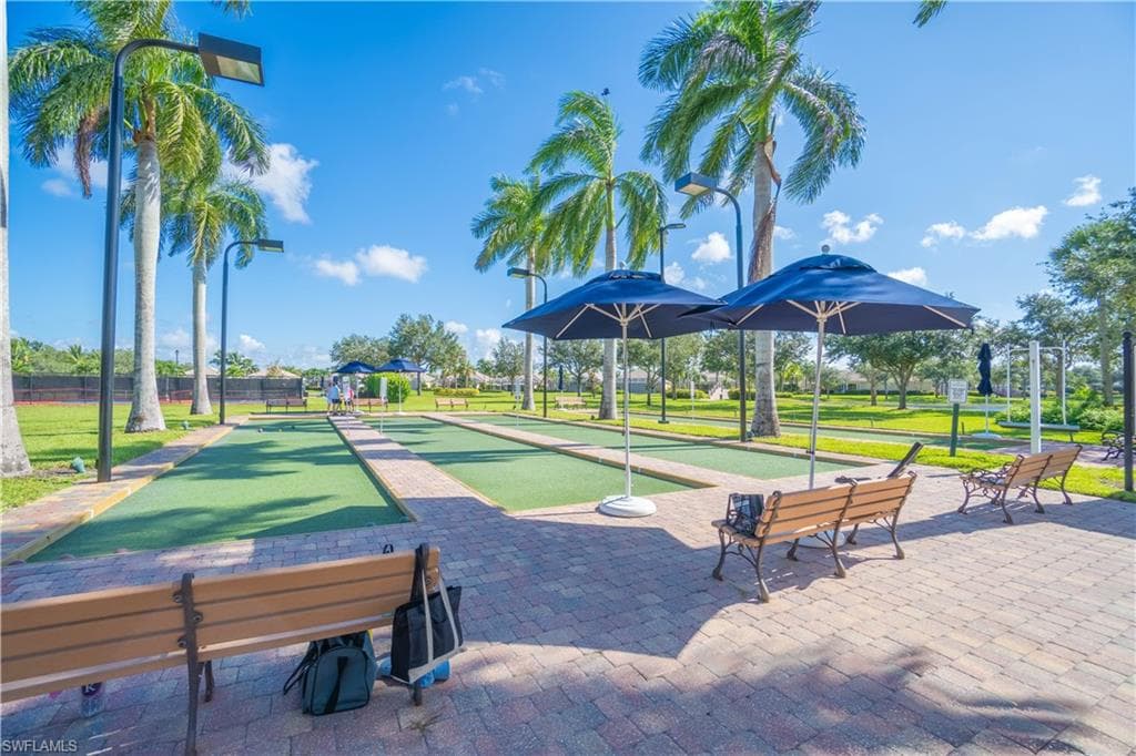 8696 Genova Ct, Naples, FL 34114-44