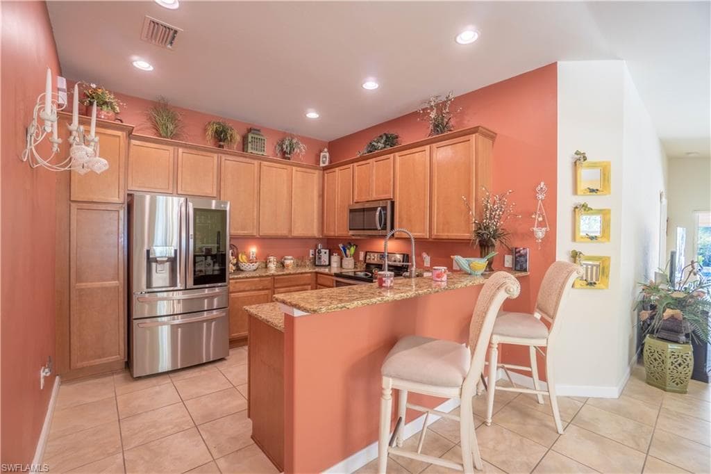 8696 Genova Ct, Naples, FL 34114-5
