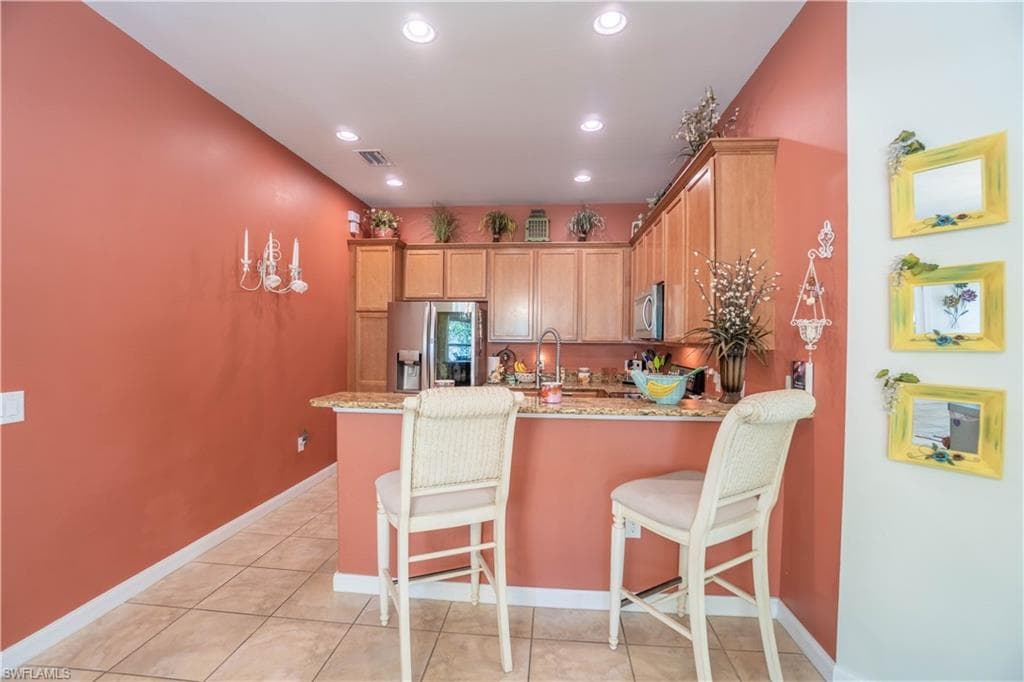 8696 Genova Ct, Naples, FL 34114-6
