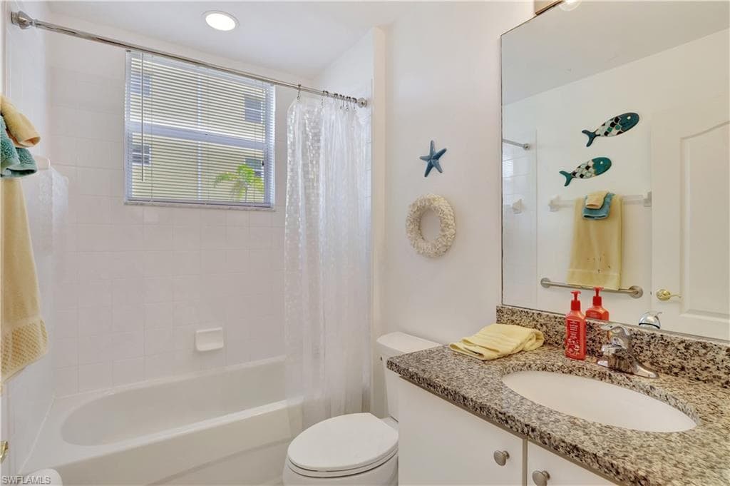 6816 Sterling Greens Pl 1101, Naples, FL 34104-21