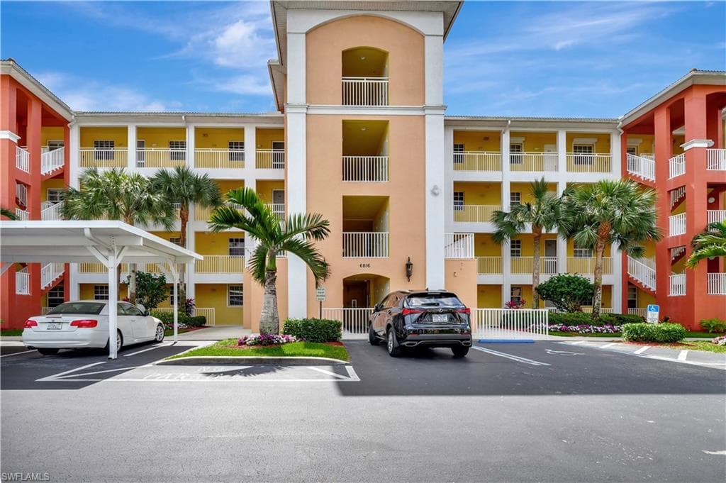 6816 Sterling Greens Pl 1101, Naples, FL 34104-2