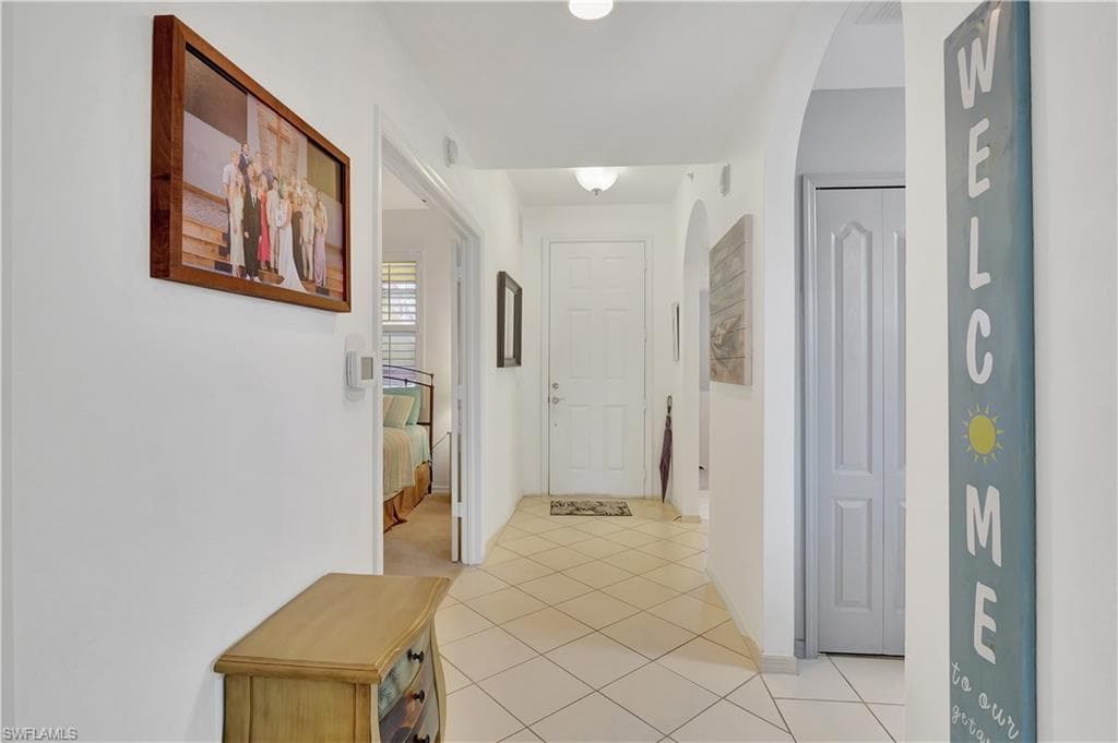 6816 Sterling Greens Pl 1101, Naples, FL 34104-3