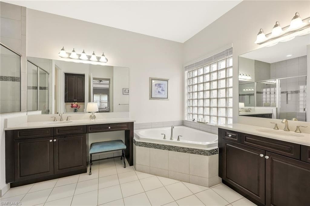 13536 Mandarin Cir, Naples, FL 34109-11