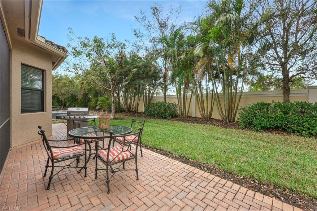 13536 Mandarin Cir, Naples, FL 34109-20
